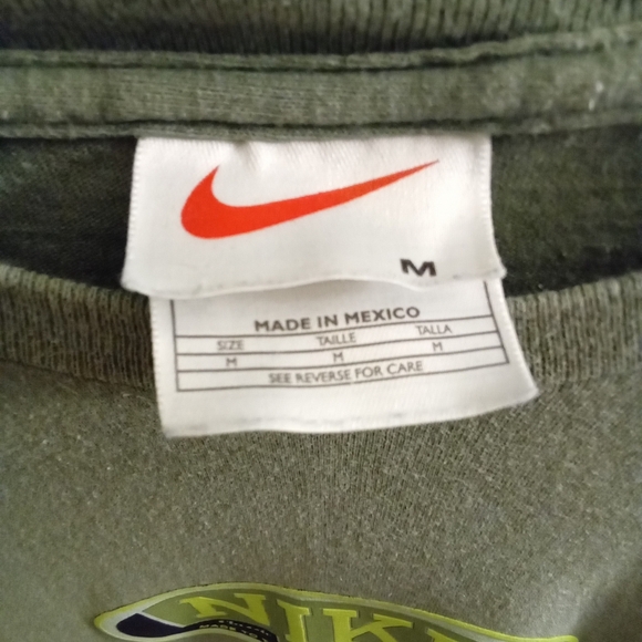 Mens M Nike Sage Green Short Sleeve Tee Lightweight Comfy Fit - Picture 2 of 4